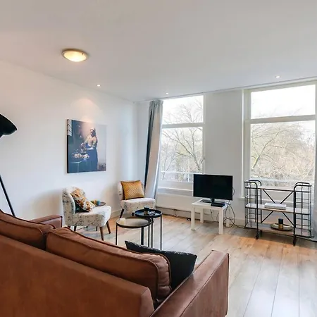 Lejlighed Luxurious Canalview Apt No.3 City Centre