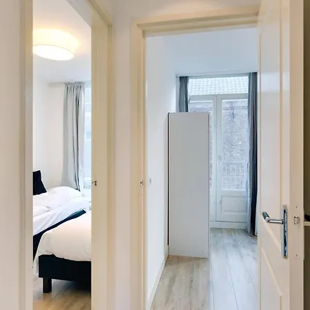 Lejlighed Luxurious Canalview Apt No.3 City Centre